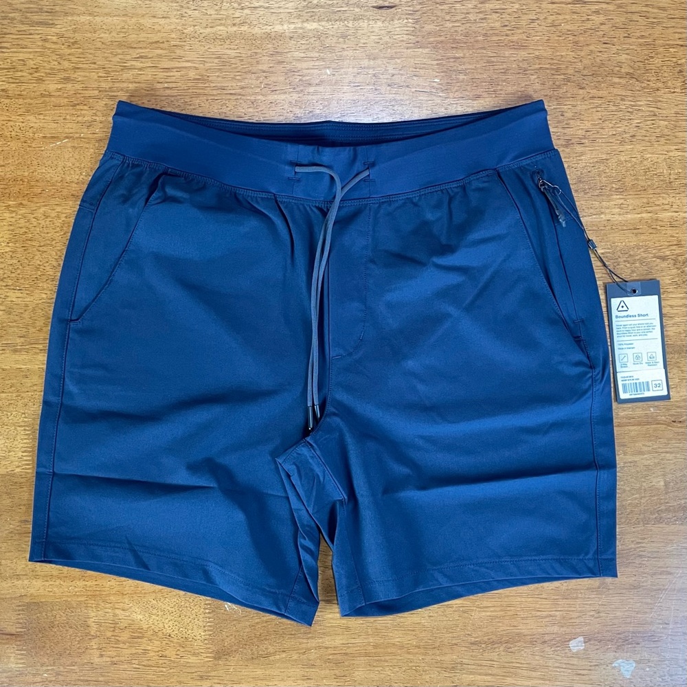 Western Rise Boundless Shorts in Navy Blue 32